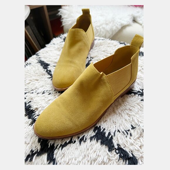 GH Bass & Co - Chelsea Brooke Booties Mustard - Picture 3 of 10